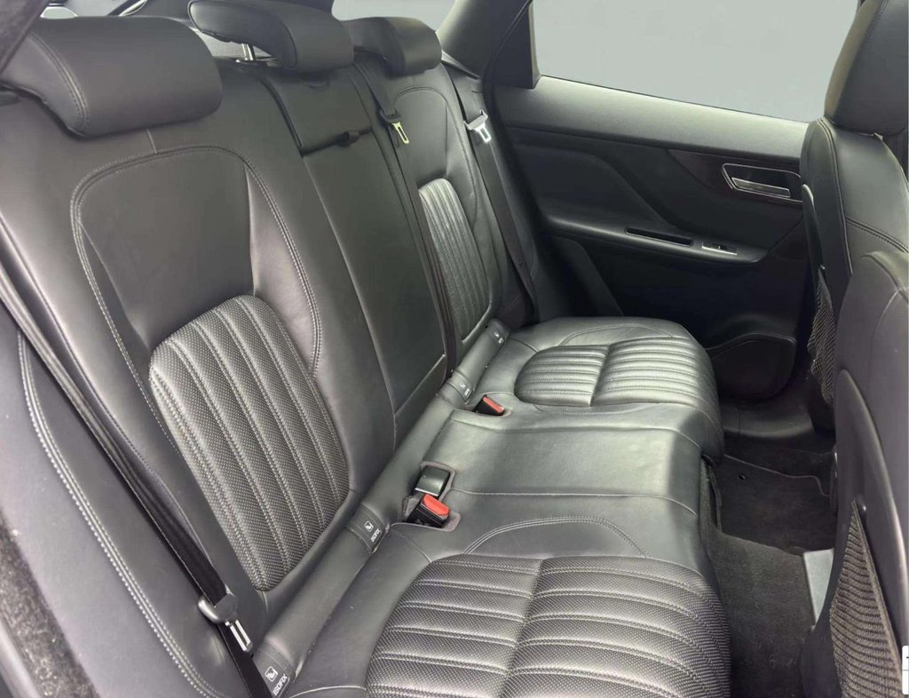 Used Jaguar F-Pace 2017 for sale - 76386272: Photo 9