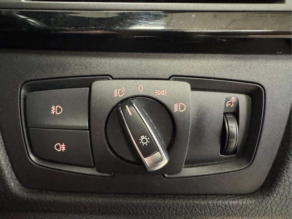 Used BMW 3 Series 2016 for sale - 77436708: Photo 30