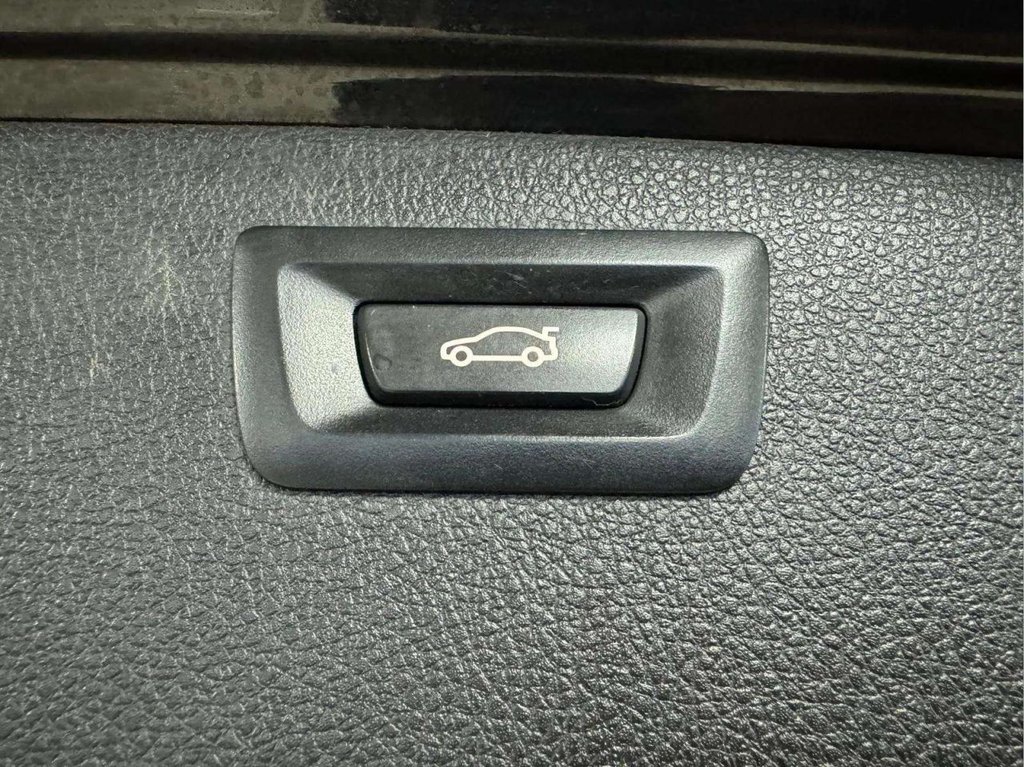 Used BMW 3 Series 2016 for sale - 77436708: Photo 42