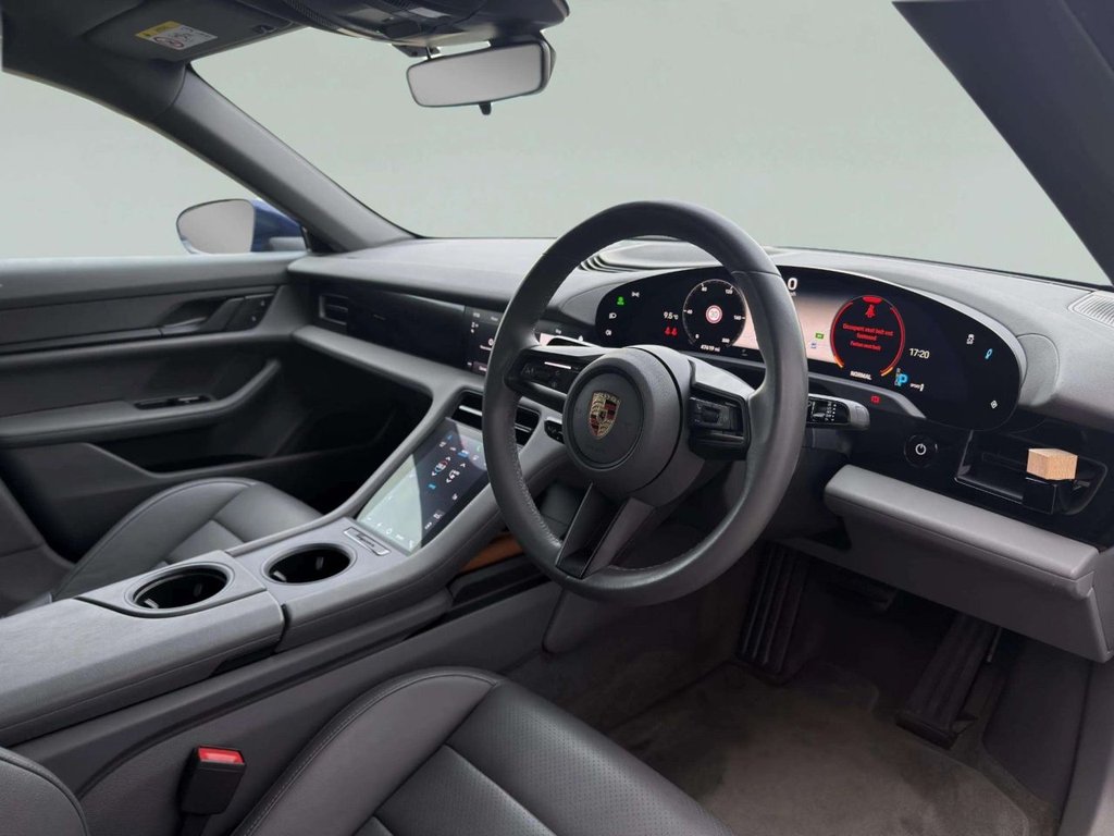 Used Porsche Taycan 2023 for sale - 78030355: Photo 12