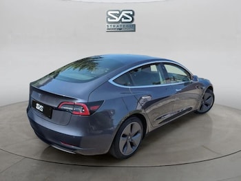 Used Tesla Model 3 2019 for sale - 78968702: Photo