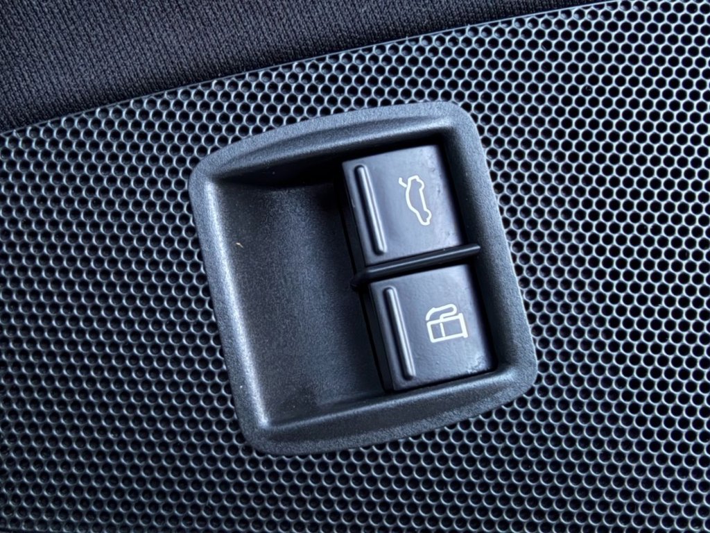 Used Volkswagen CC 2013 for sale - 77014245: Photo 42