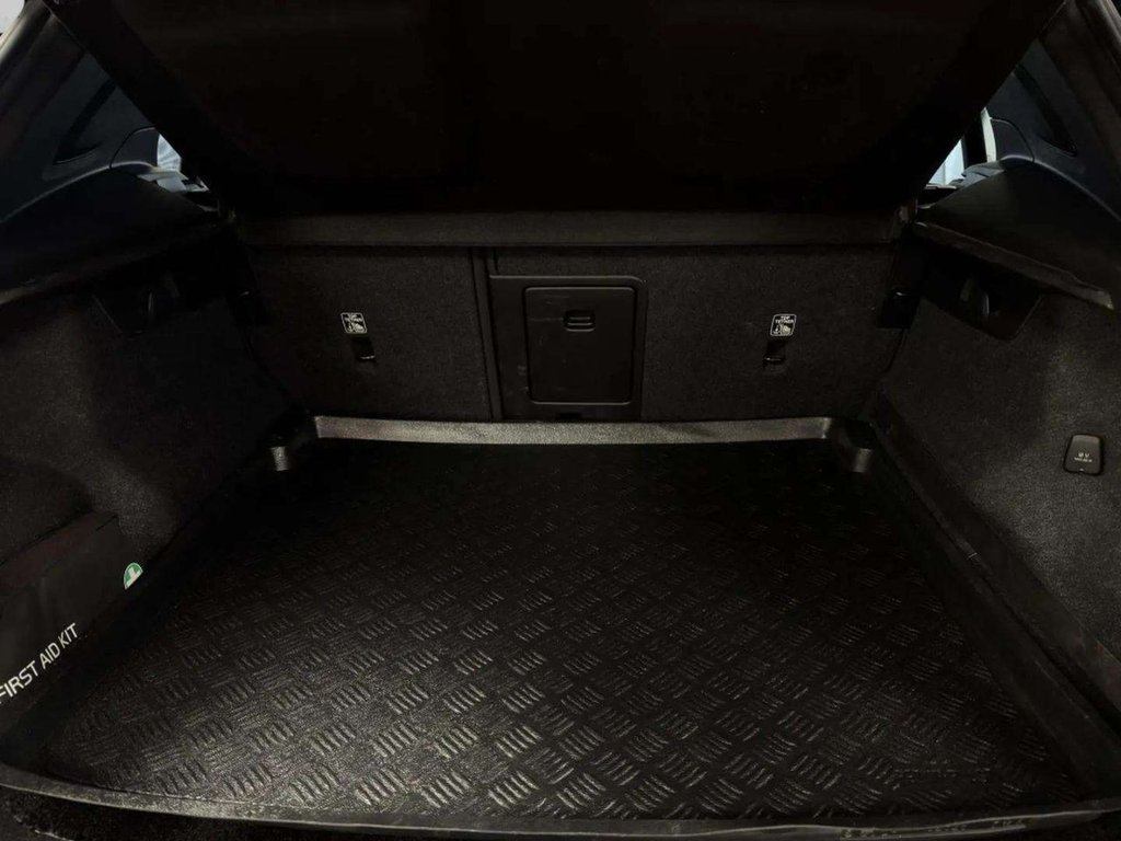 Used Volvo XC40 2019 for sale - 77546790: Photo 23