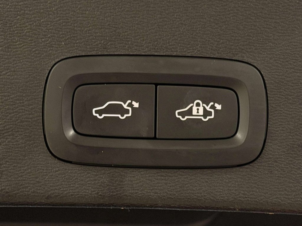 Used Volvo XC40 2019 for sale - 77546790: Photo 24