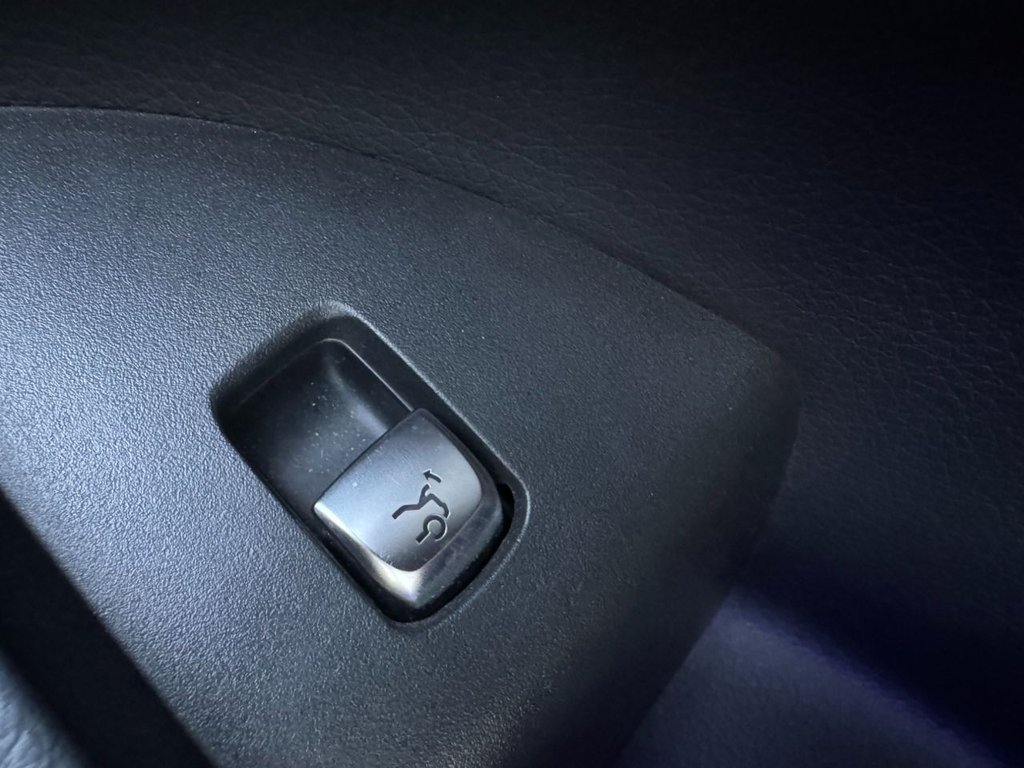 Used Mercedes-Benz E Class 2017 for sale - 77165874: Photo 31