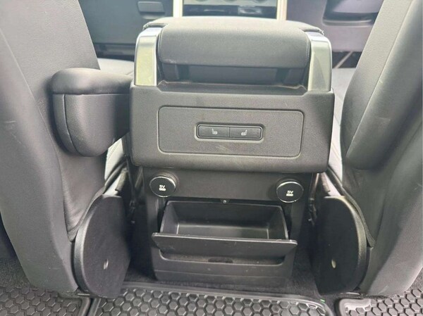 Used Land Rover Discovery 2019 for sale - 76092829: Photo 32