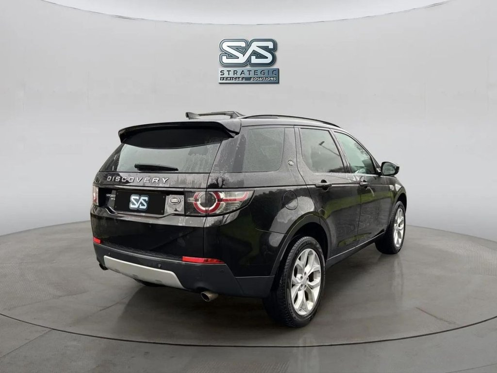 Used Land Rover Discovery Sport 2017 for sale - 77287829: Photo 5