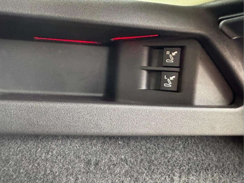 Used Land Rover Discovery Sport 2016 for sale - 76068829: Photo 32