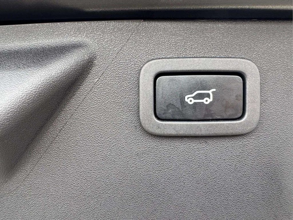 Used Land Rover Discovery Sport 2016 for sale - 76068829: Photo 33