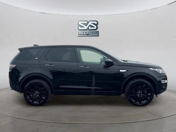 Used Land Rover Discovery Sport 2016 for sale - 76068829: Photo 3
