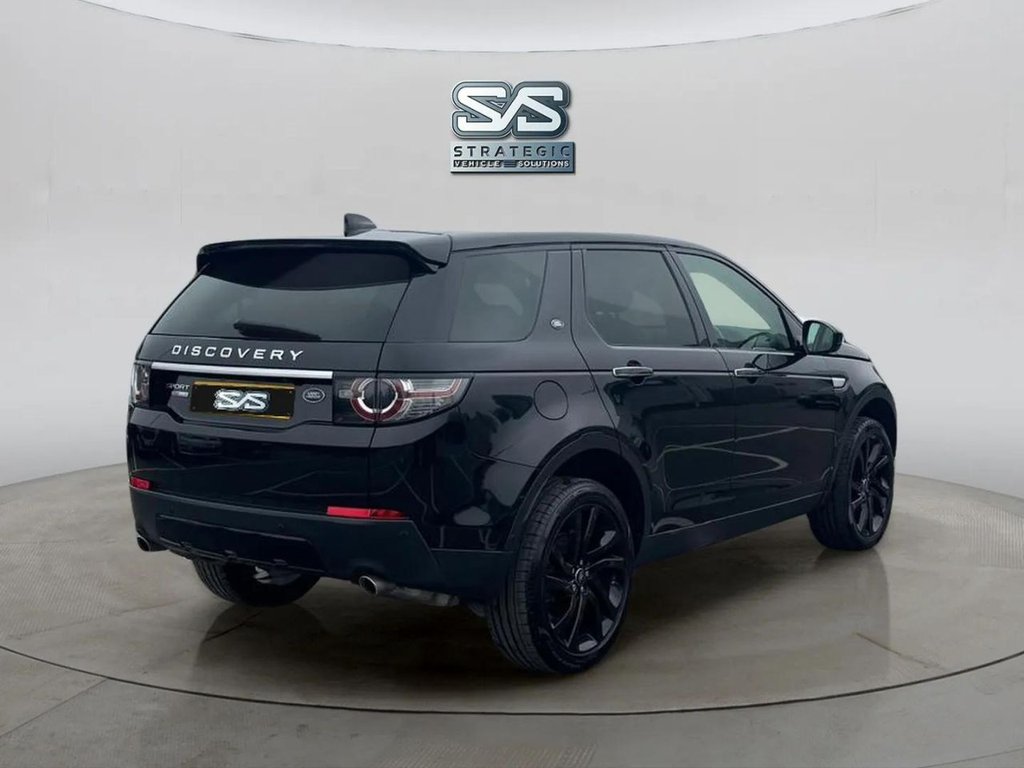 Used Land Rover Discovery Sport 2016 for sale - 76068829: Photo 4