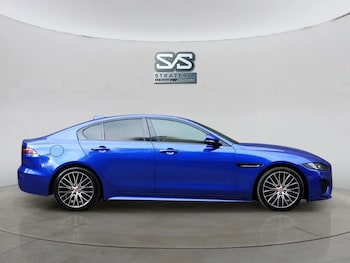 Used Jaguar XE 2020 for sale - 76386226: Photo