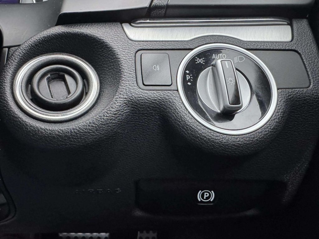 Used Mercedes-Benz E Class 2012 for sale - 77038103: Photo 34