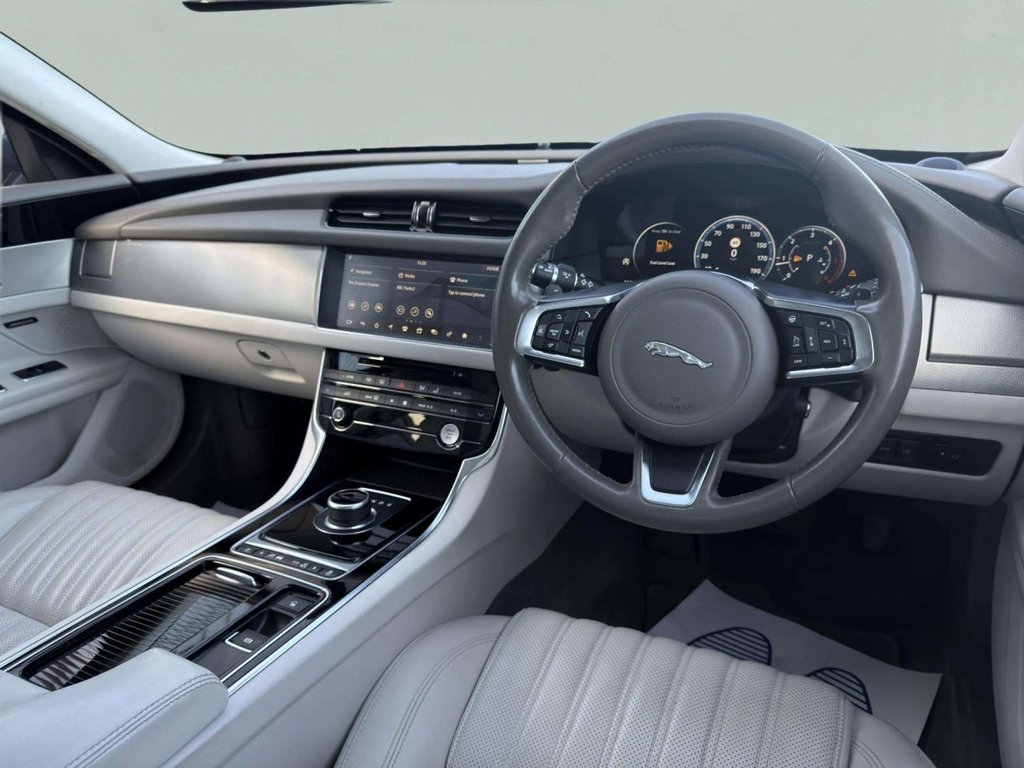 Used Jaguar XF 2018 for sale - 76655040: Photo 16