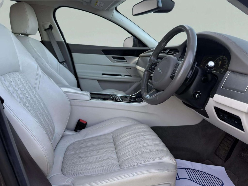 Used Jaguar XF 2018 for sale - 76655040: Photo 18