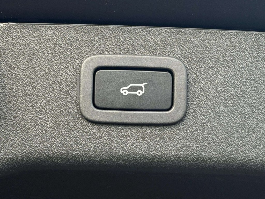 Used Jaguar XF 2018 for sale - 76655040: Photo 25