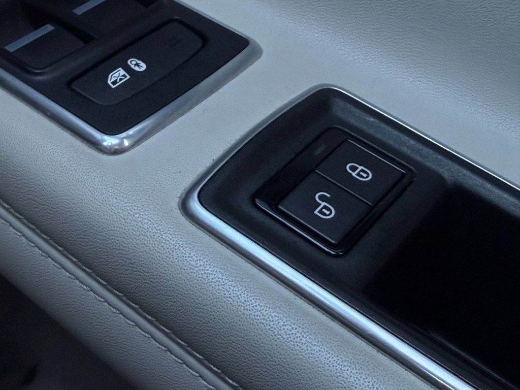 Used Jaguar XF 2018 for sale - 76655040: Photo 41