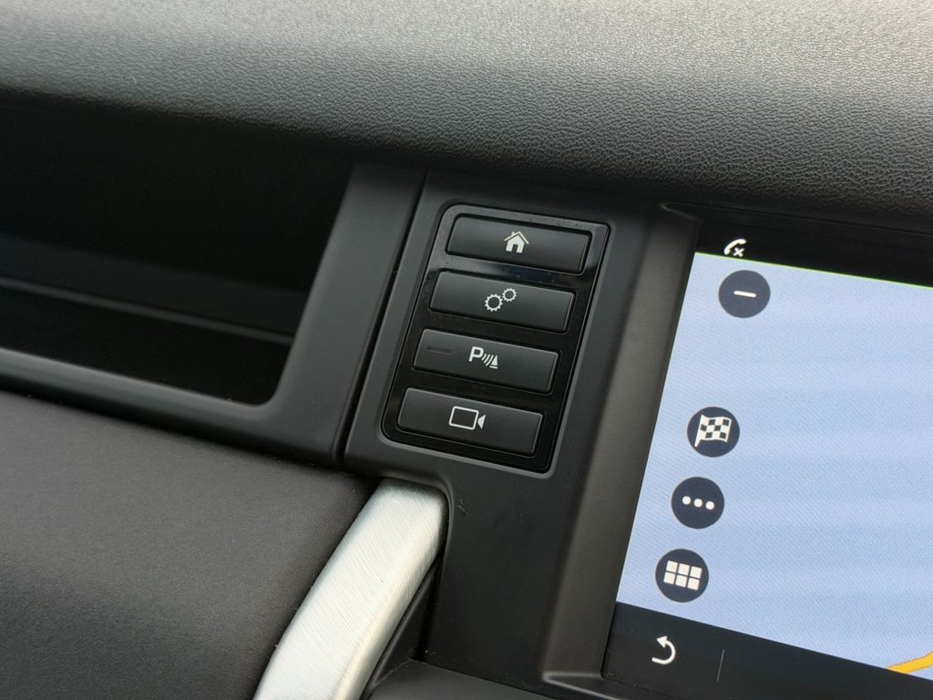 Used Land Rover Discovery Sport 2016 for sale - 76558589: Photo 39