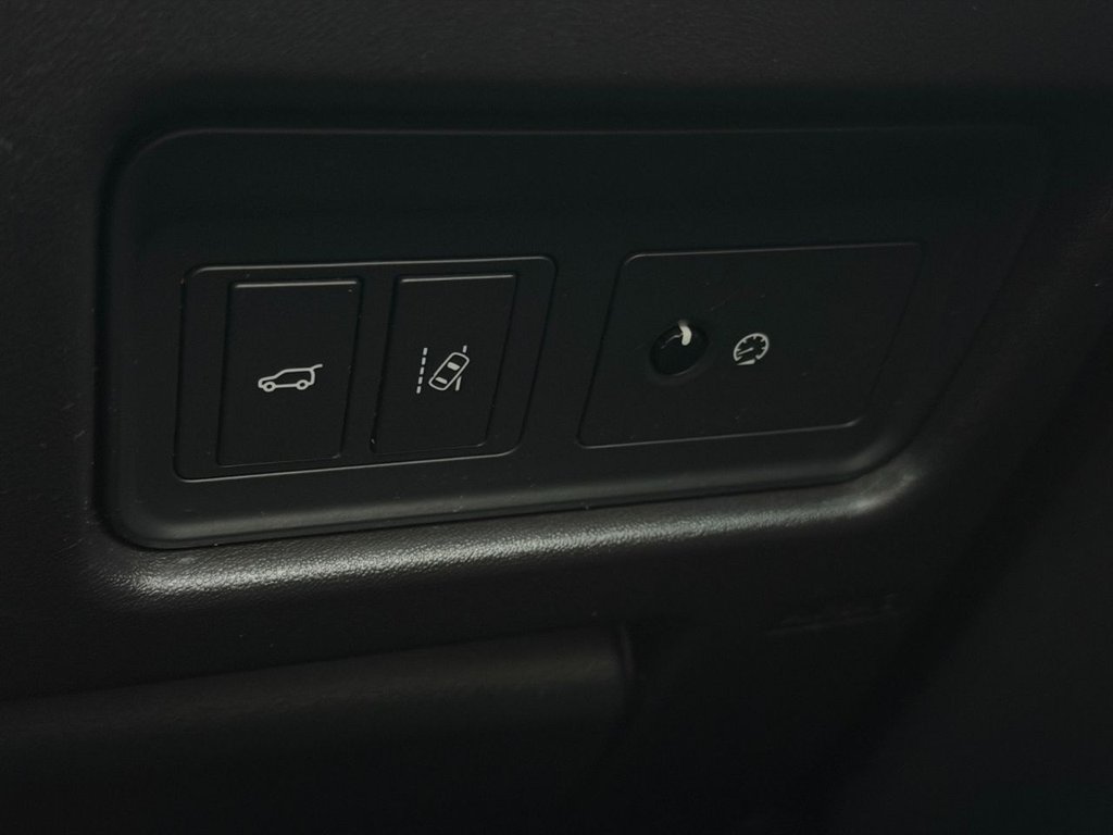 Used Land Rover Discovery Sport 2016 for sale - 76558589: Photo 45