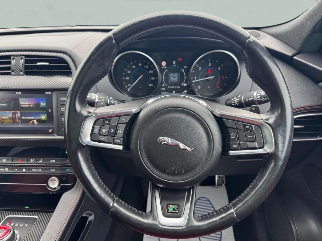 Used Jaguar F-Pace 2016 for sale - 76558740: Photo 26
