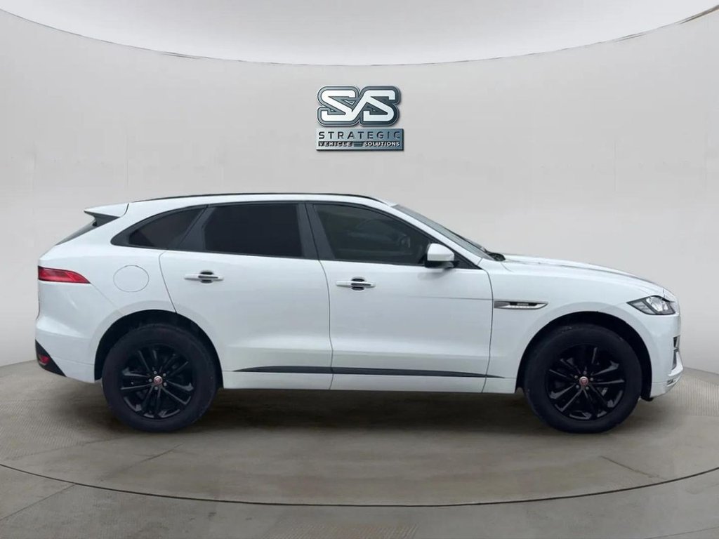 Used Jaguar F-Pace 2016 for sale - 76558740: Photo 3
