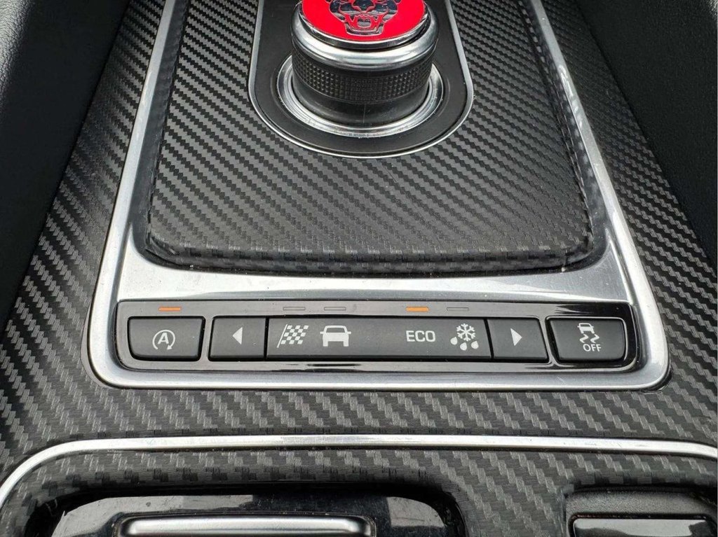 Used Jaguar F-Pace 2016 for sale - 76558740: Photo 34