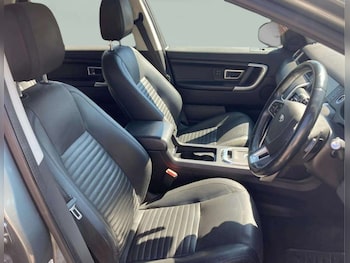 Used Land Rover Discovery Sport 2016 for sale - 75716127: Photo