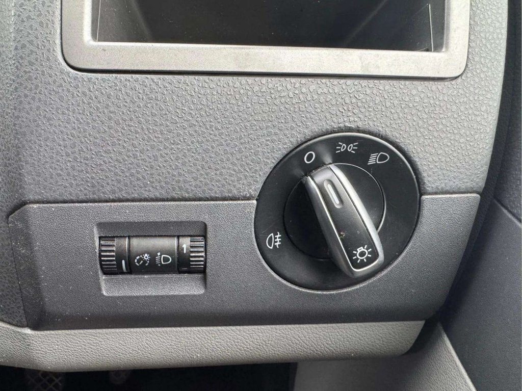 Used Volkswagen Transporter Shuttle 2014 for sale - 76685989: Photo 23