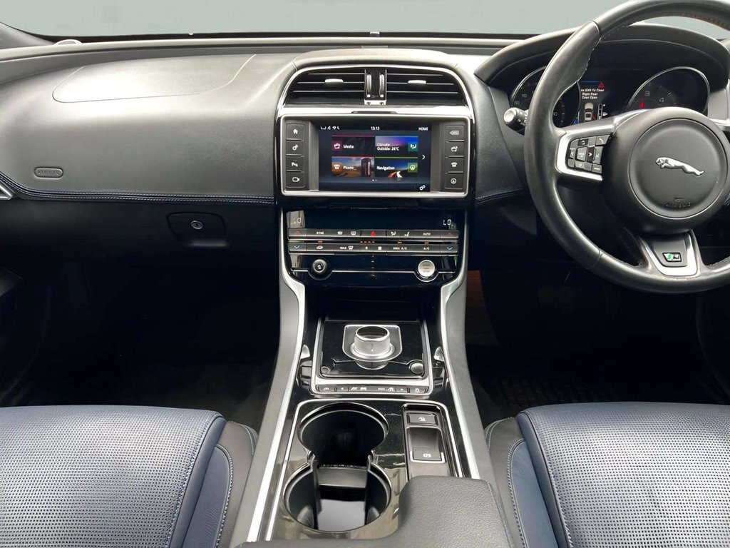 Used Jaguar XE 2017 for sale - 76717169: Photo 11