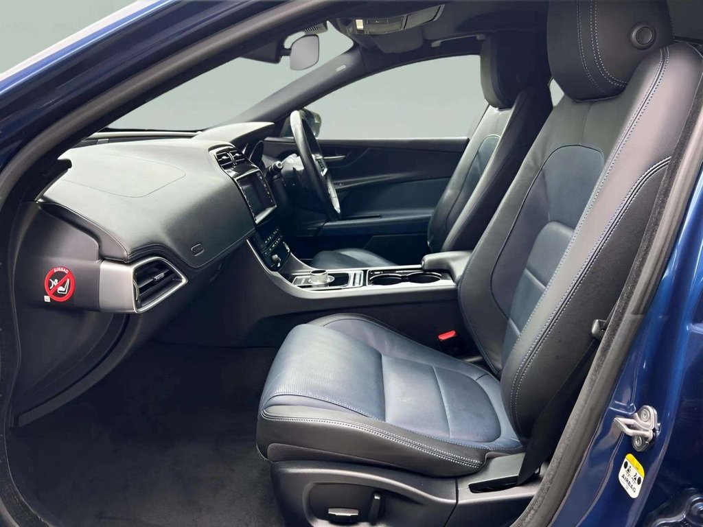 Used Jaguar XE 2017 for sale - 76717169: Photo 8