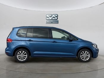 Used Volkswagen Touran 2019 for sale - 78850501: Photo