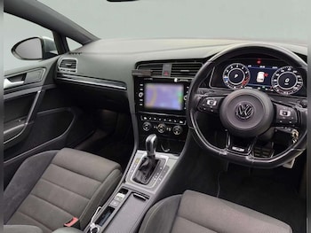 Used Volkswagen Golf 2018 for sale - 79090216: Photo
