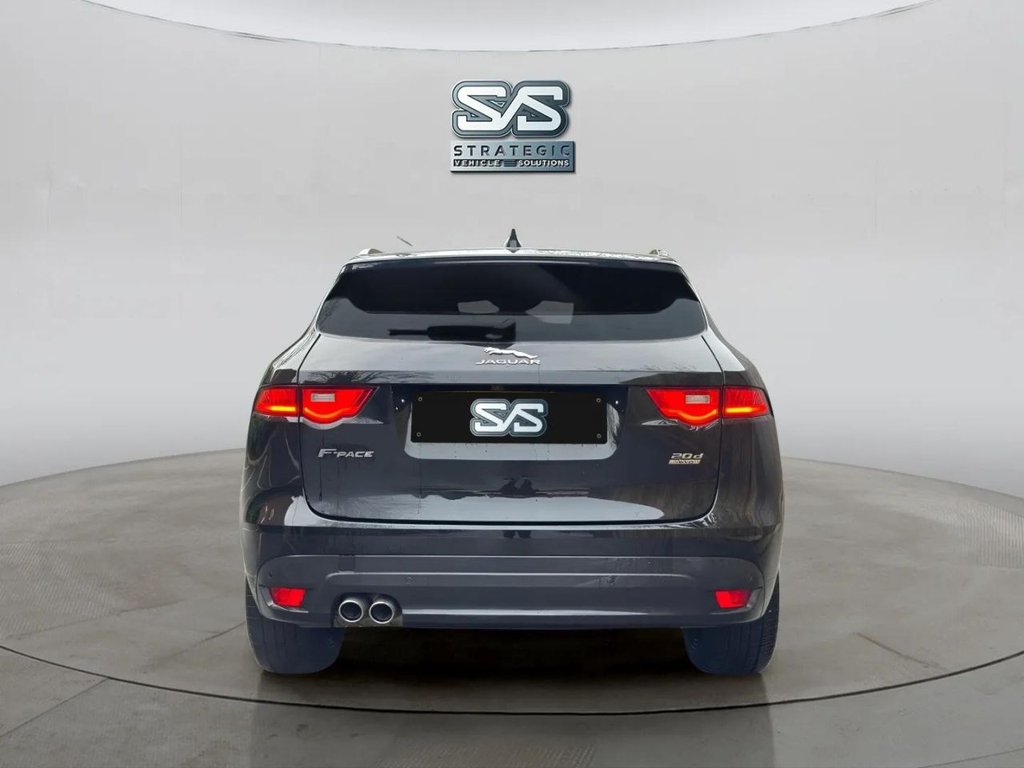 Used Jaguar F-Pace 2016 for sale - 77263934: Photo 4