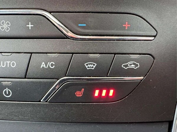 Used Ford Galaxy 2018 for sale - 76235775: Photo 44