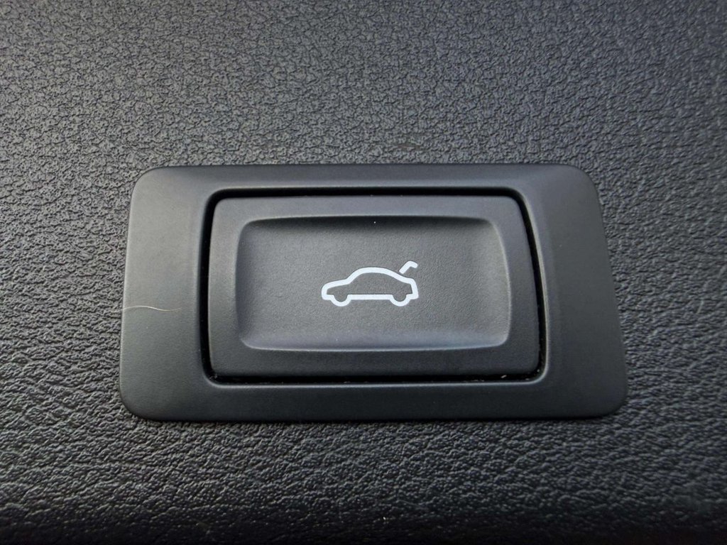 Used Audi A4 Avant 2017 for sale - 77080441: Photo 25