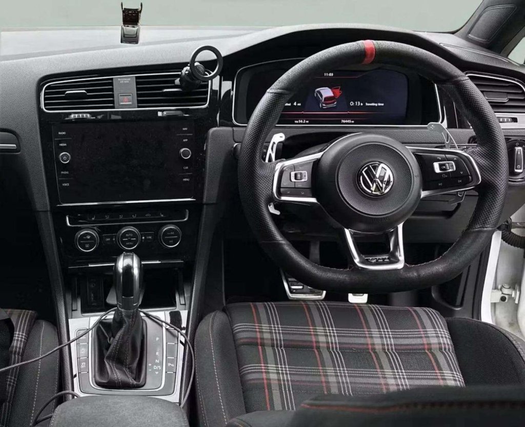 Used Volkswagen Golf 2017 for sale - 77655307: Photo 3