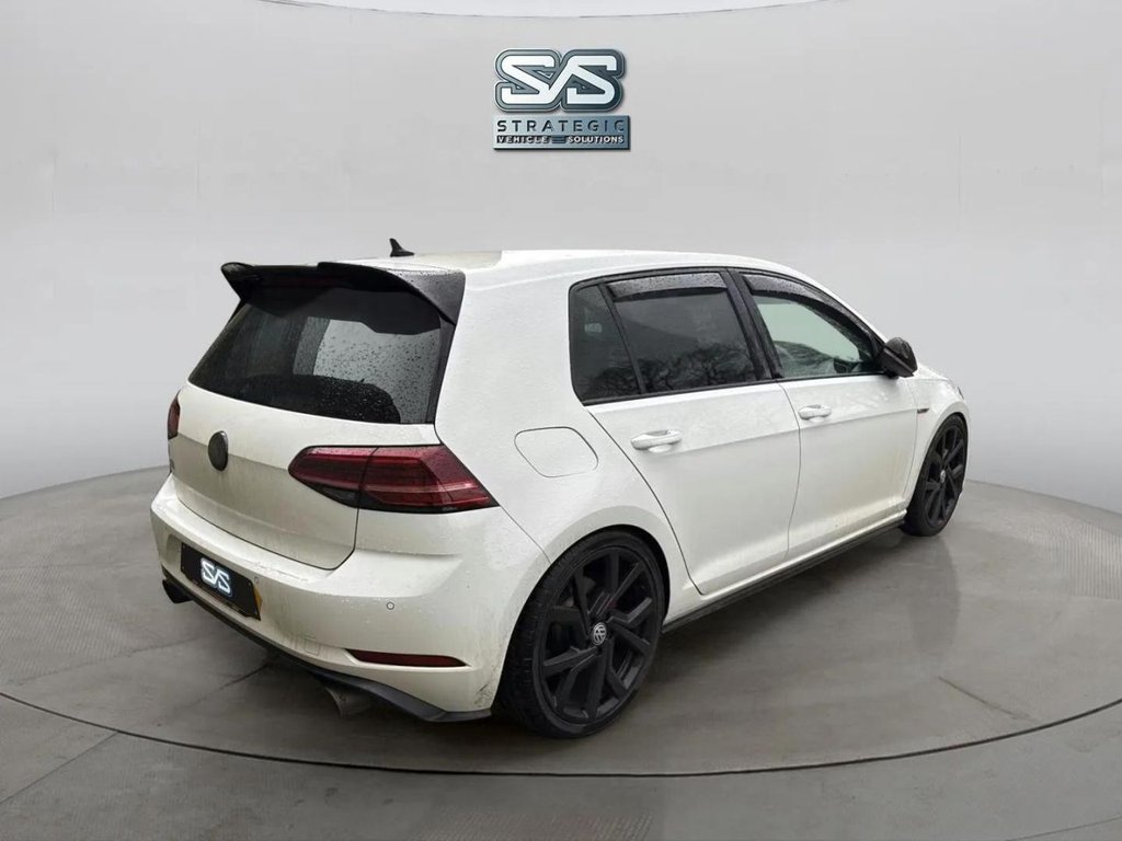 Used Volkswagen Golf 2017 for sale - 77655307: Photo 4