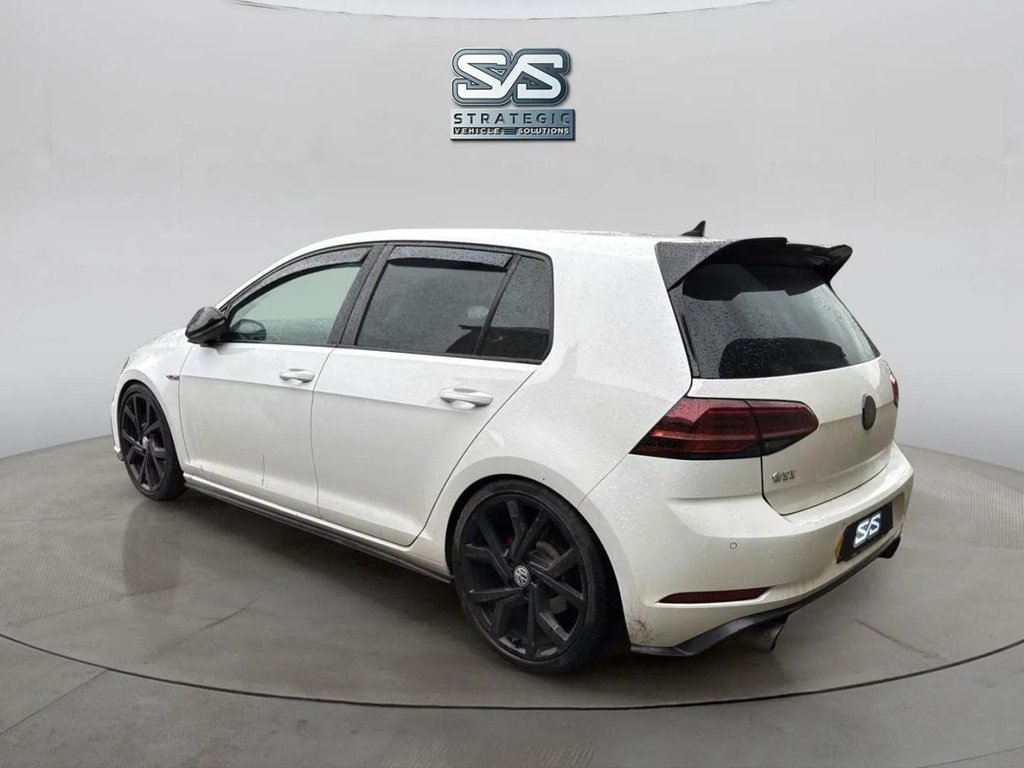 Used Volkswagen Golf 2017 for sale - 77655307: Photo 5