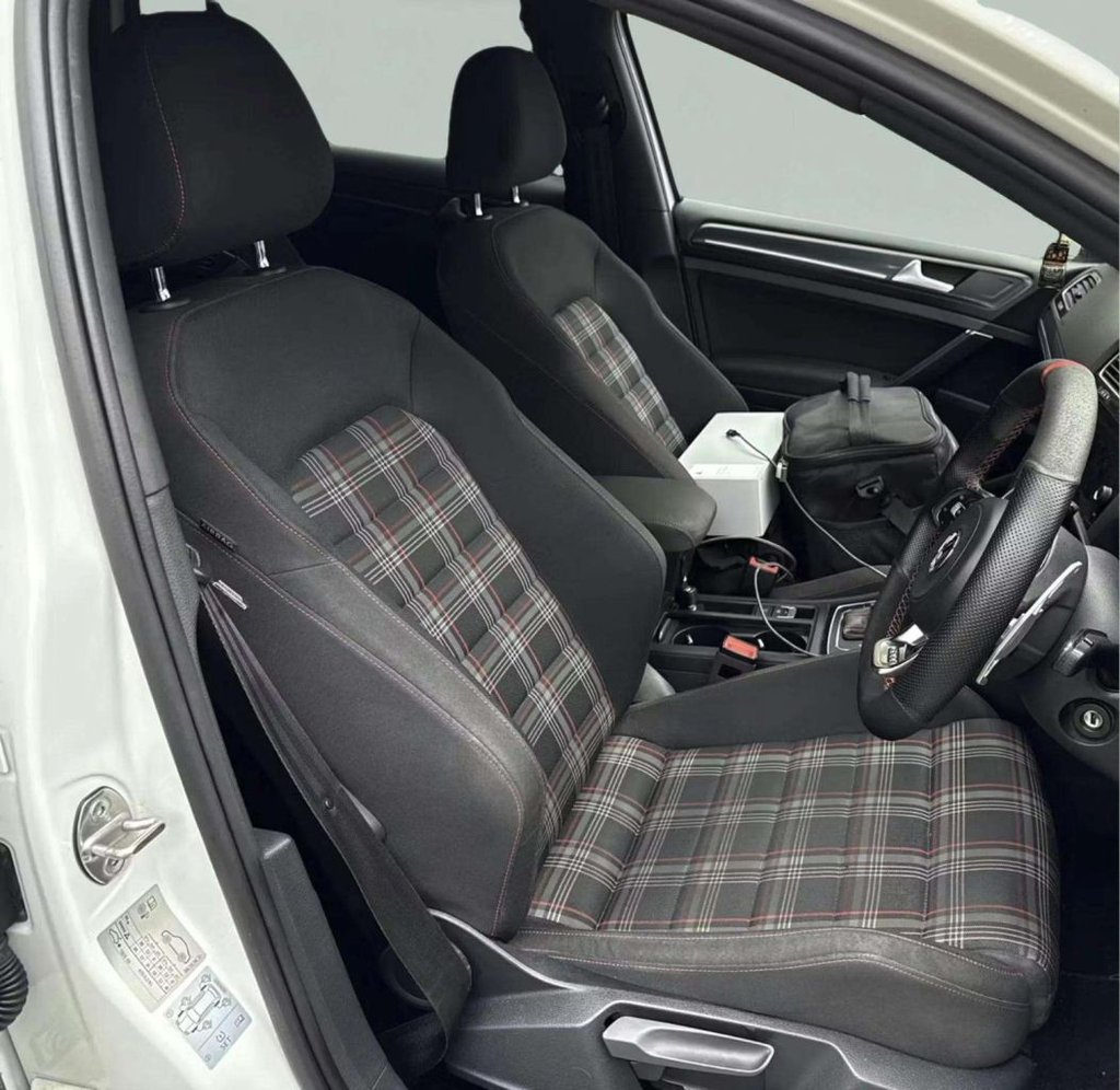 Used Volkswagen Golf 2017 for sale - 77655307: Photo 6