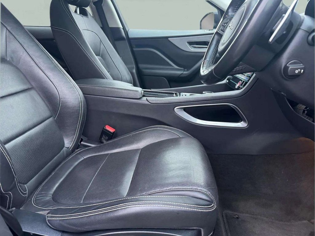 Used Jaguar F-Pace 2017 for sale - 77534144: Photo 12