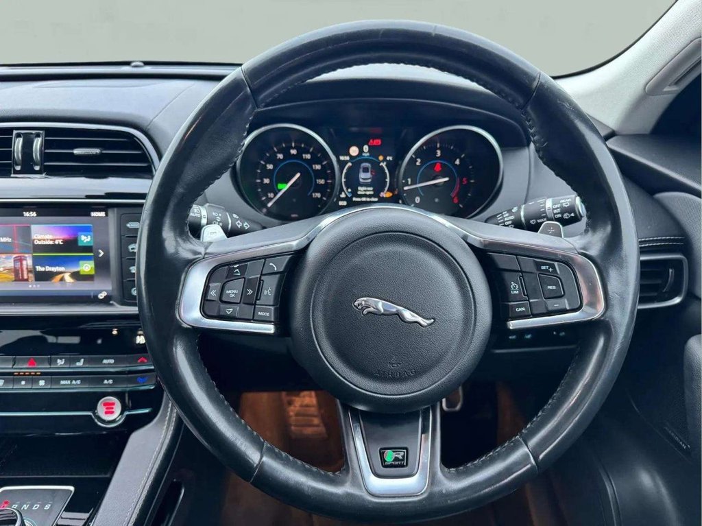 Used Jaguar F-Pace 2017 for sale - 77534144: Photo 28