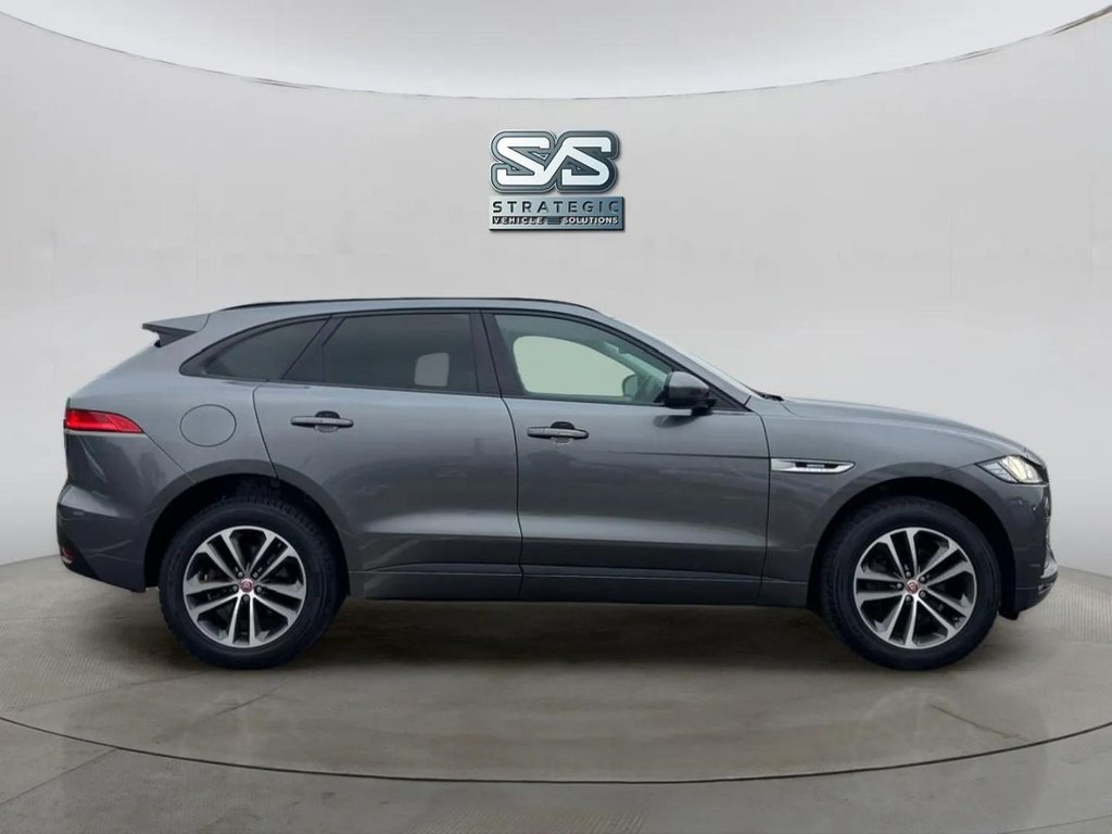 Used Jaguar F-Pace 2017 for sale - 77534144: Photo 3
