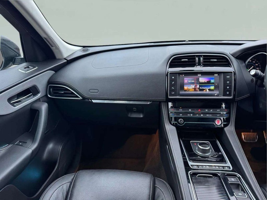 Used Jaguar F-Pace 2017 for sale - 77534144: Photo 33