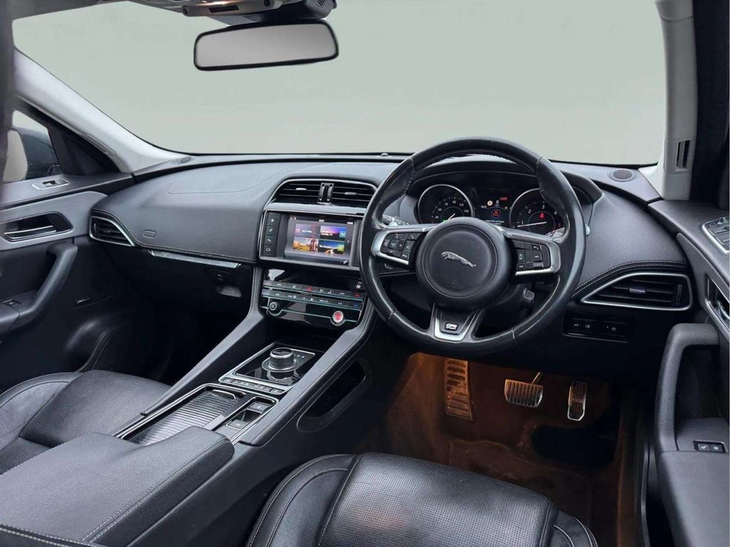 Used Jaguar F-Pace 2017 for sale - 77534144: Photo 35