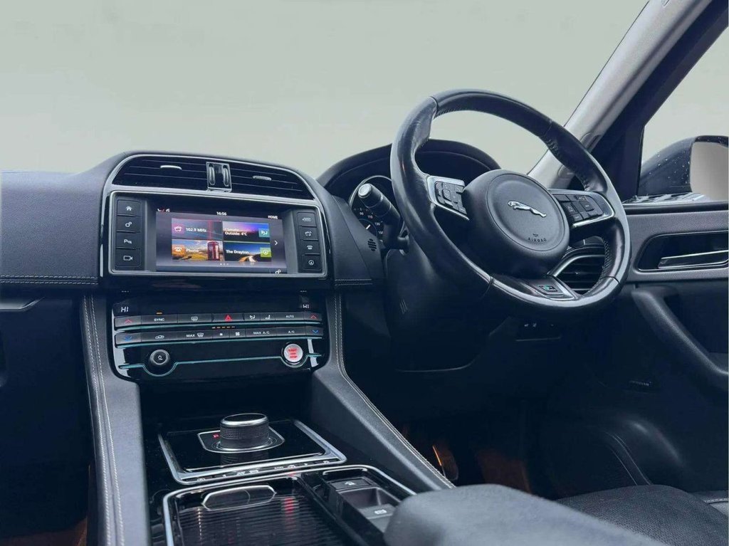 Used Jaguar F-Pace 2017 for sale - 77534144: Photo 38