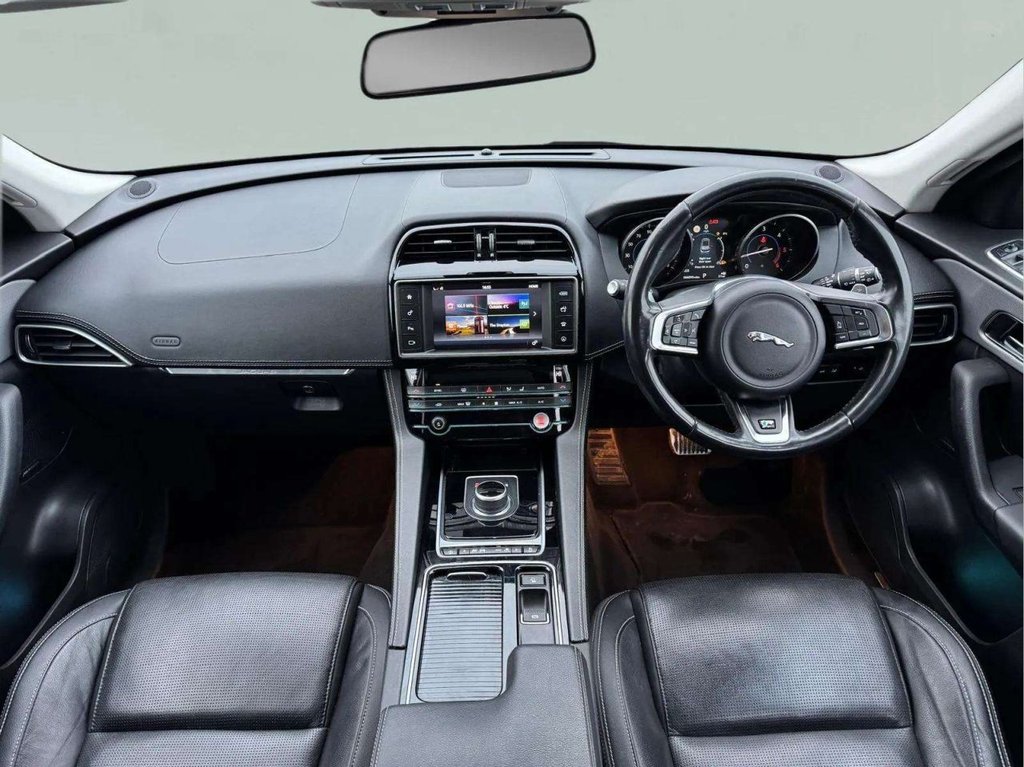 Used Jaguar F-Pace 2017 for sale - 77534144: Photo 39