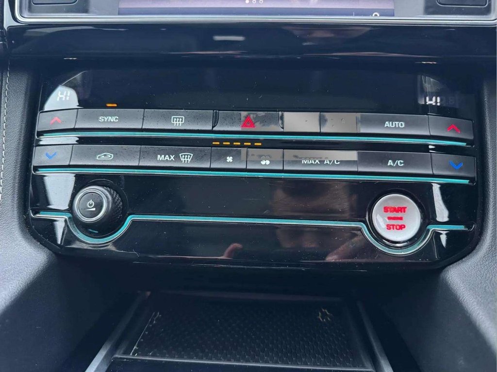 Used Jaguar F-Pace 2017 for sale - 77534144: Photo 44