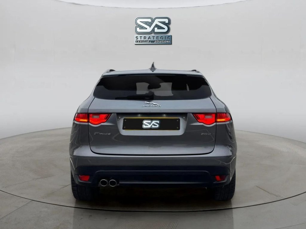 Used Jaguar F-Pace 2017 for sale - 77534144: Photo 5