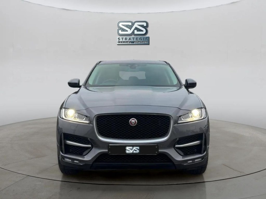 Used Jaguar F-Pace 2017 for sale - 77534144: Photo 9
