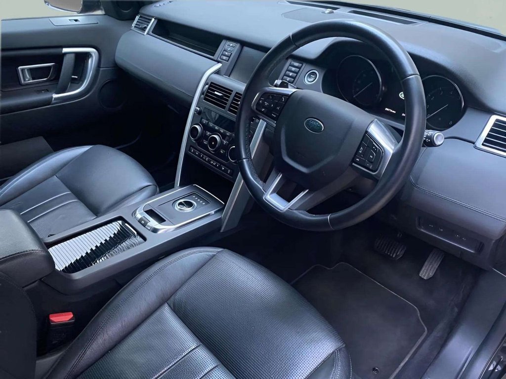 Used Land Rover Discovery Sport 2018 for sale - 76711470: Photo 3